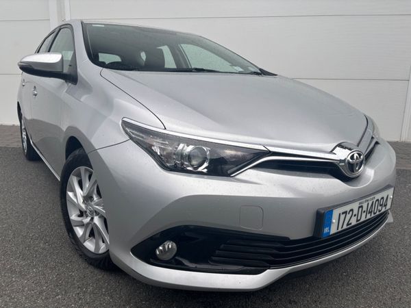Toyota Auris Hatchback, Diesel, 2017, Grey