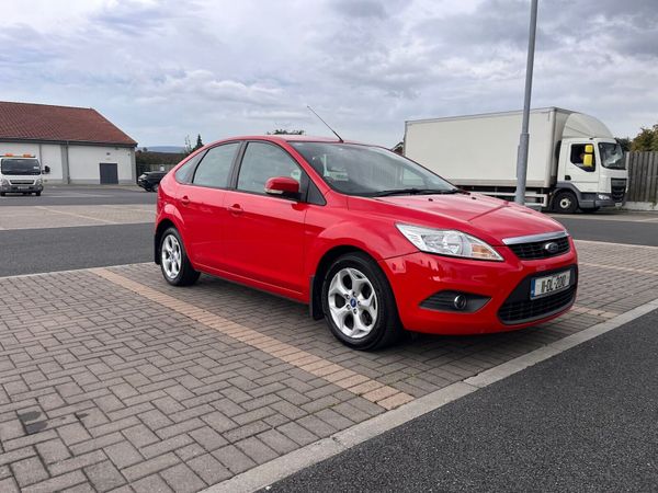 Ford Focus Hatchback, Diesel, 2011, Red