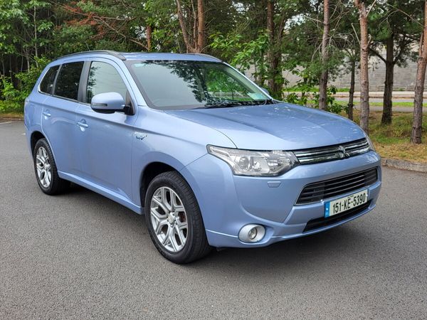Mitsubishi Outlander SUV, Petrol Plug-in Hybrid, 2015, Blue