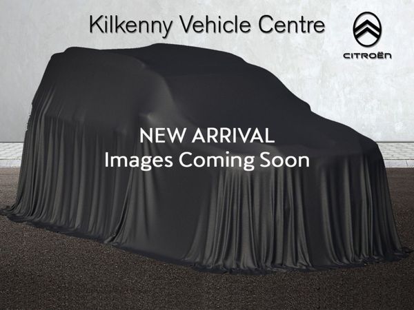 Toyota Corolla Saloon, Diesel, 2015, White