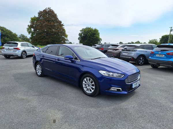 Ford Mondeo Hatchback, Diesel, 2017, Blue