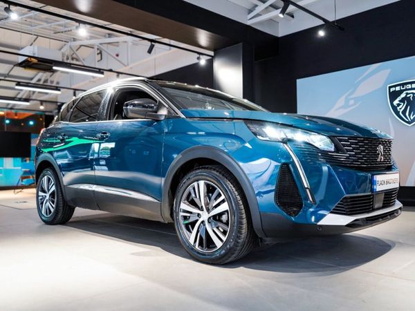 Peugeot 3008 MPV, Diesel, 2023, Blue