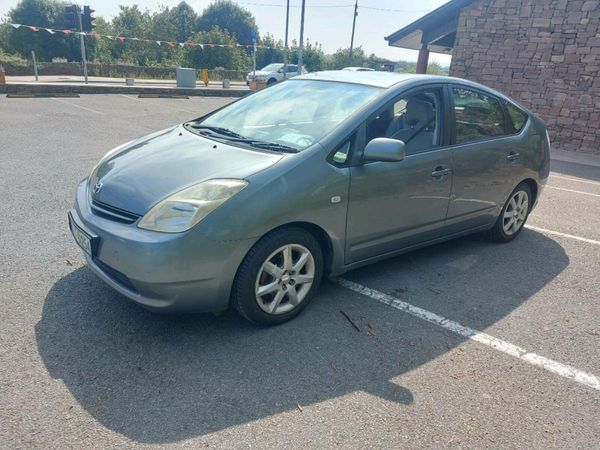 Toyota Prius Hatchback, Petrol Hybrid, 2005, Green
