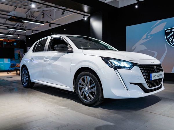 Peugeot 208 Hatchback, Petrol, 2023, White