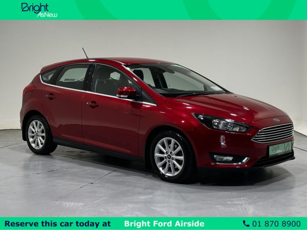 Ford Focus Hatchback, Petrol, 2018, Red