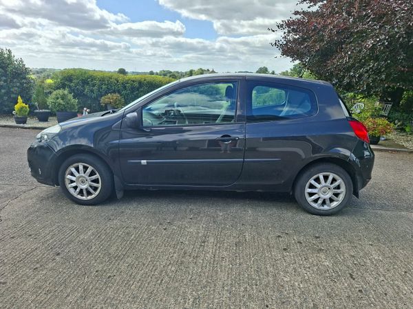 Renault Clio Hatchback, Petrol, 2010, Black