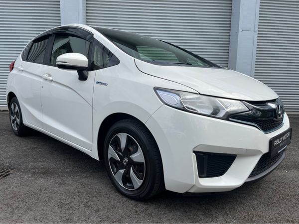 Honda Fit Hatchback, Petrol Hybrid, 2016, White