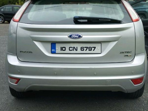 Ford Focus Hatchback, Diesel, 2010, Silver