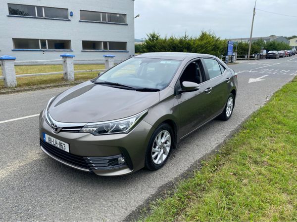 Toyota Corolla Saloon, Diesel, 2018, Grey
