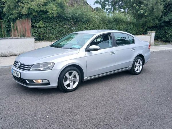 Volkswagen Passat Saloon, Diesel, 2011, Silver