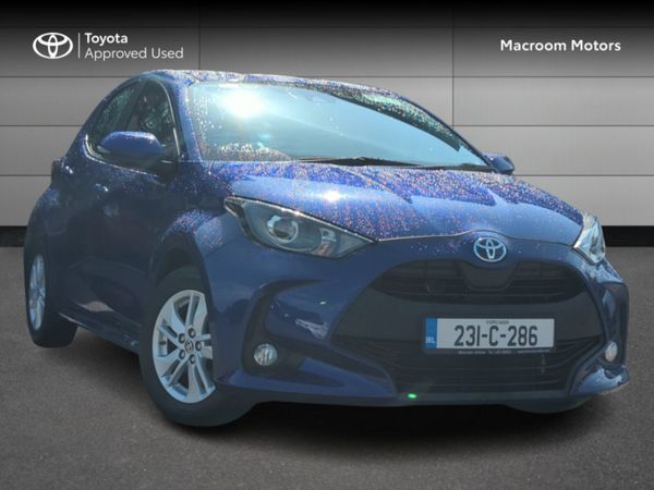 Toyota Yaris Hatchback, Petrol Hybrid, 2023, Blue