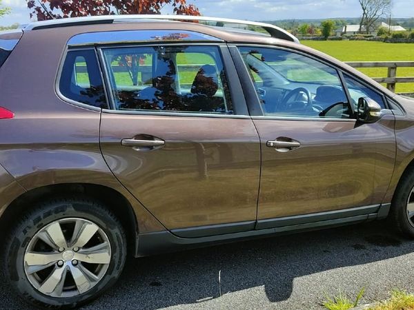 Peugeot 2008 SUV, Diesel, 2015, Brown