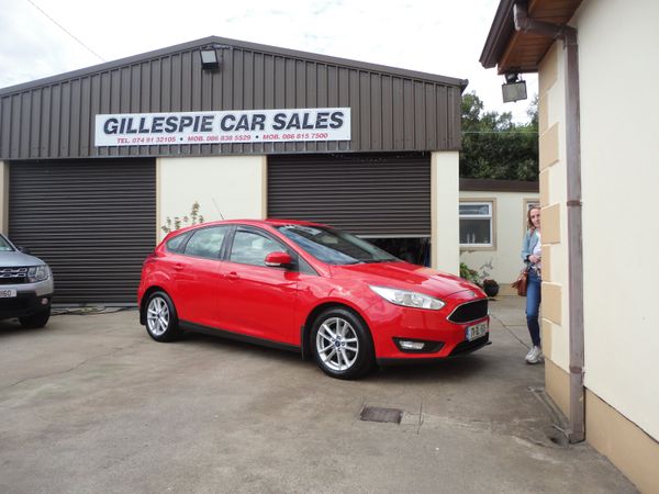Ford Focus Hatchback, Diesel, 2017, Red