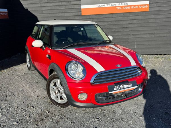 Mini Cooper Hatchback, Petrol, 2013, Red