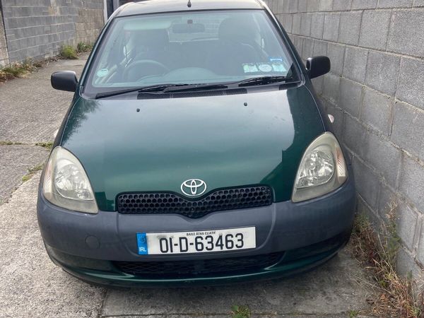 Toyota Yaris Hatchback, Petrol, 2001, Green