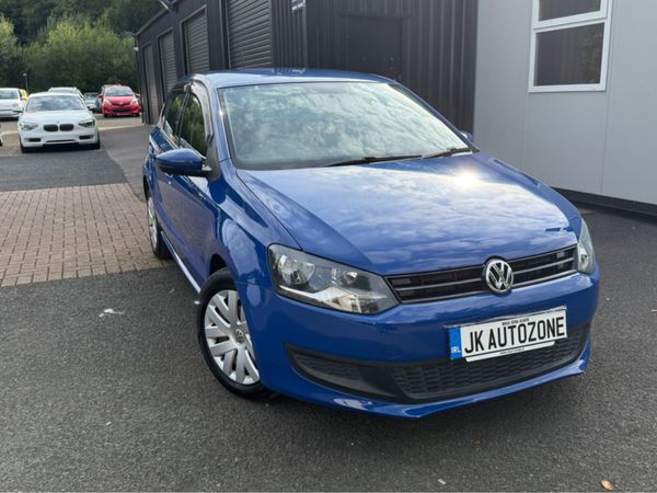 Volkswagen Polo Hatchback, Petrol, 2012, Blue