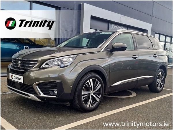 Peugeot 5008 MPV, Diesel, 2020, Grey