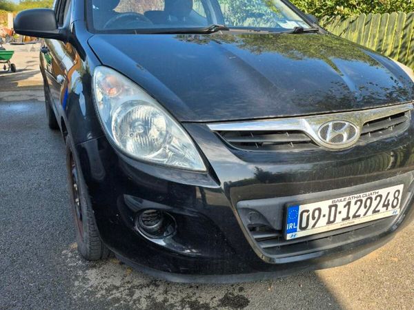 Hyundai i20 Hatchback, Petrol, 2009, Black