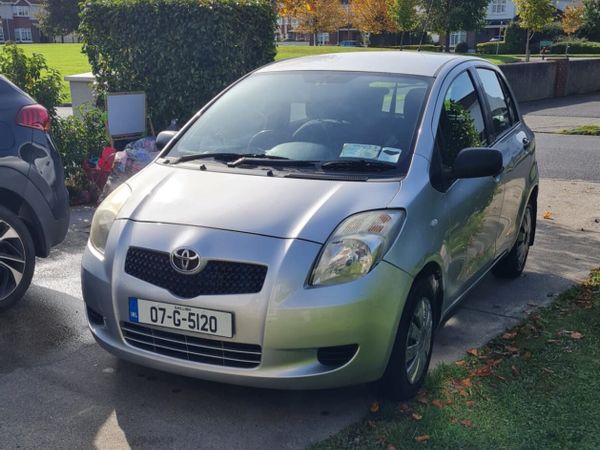 Toyota Yaris Hatchback, Petrol, 2007, Silver