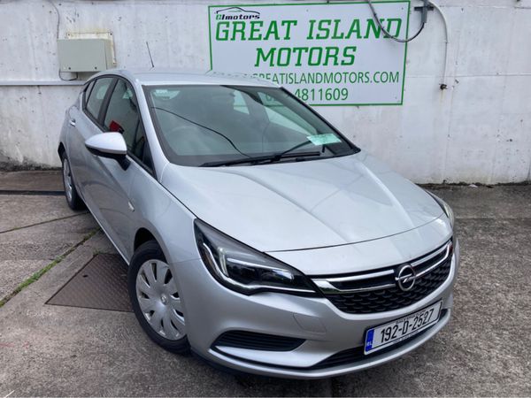 Opel Astra Hatchback, Petrol, 2019, Grey