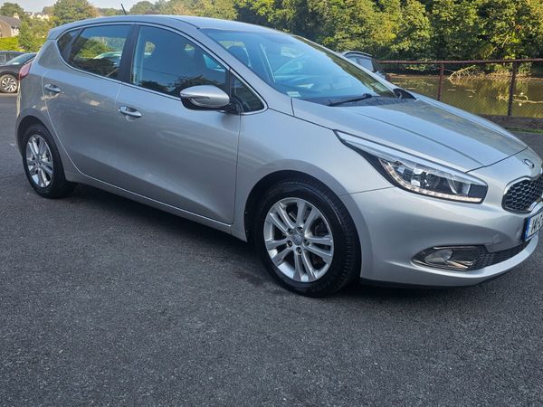 Kia Ceed Hatchback, Diesel, 2014, Silver