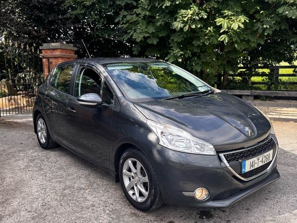 Peugeot 208 Hatchback, Petrol, 2014, Grey