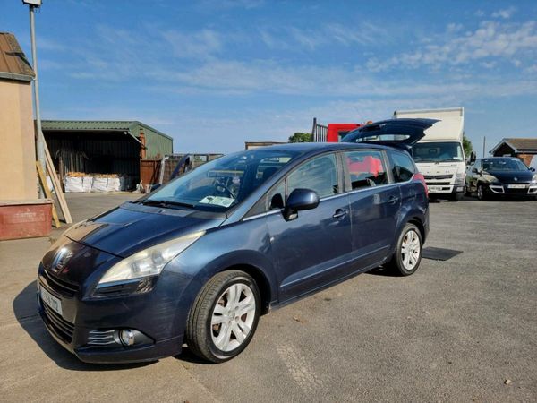 Peugeot 5008 MPV, Diesel, 2013, Blue