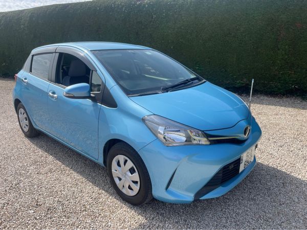 Toyota Vitz Hatchback, Petrol, 2015, Blue