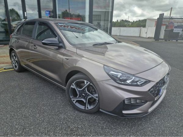 Hyundai i30 Hatchback, Petrol, 2021, Brown