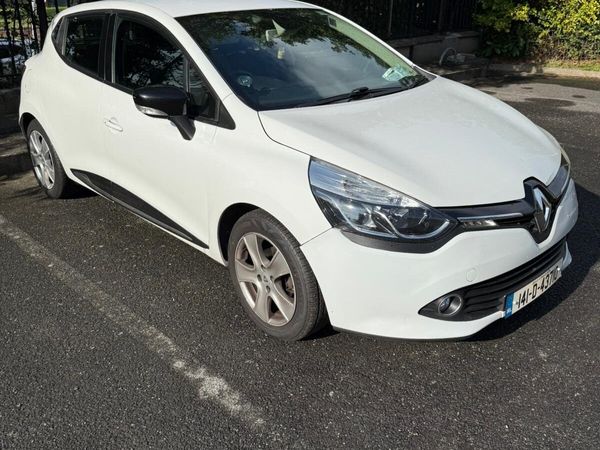 Renault Clio Hatchback, Petrol, 2014, White