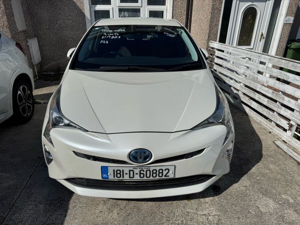 Toyota Prius Hatchback, Petrol Hybrid, 2018, White