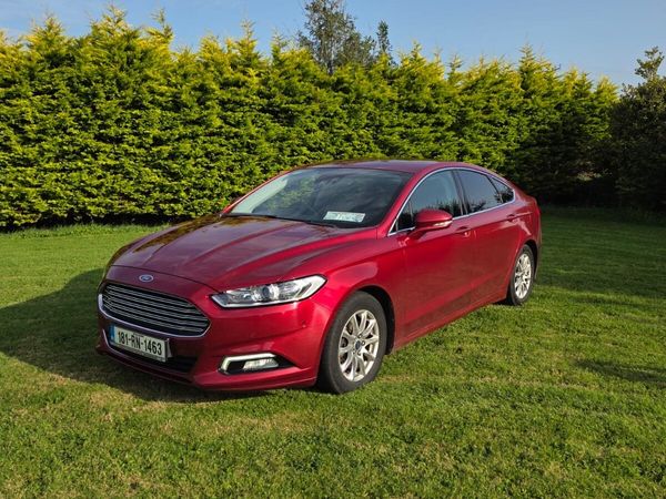 Ford Mondeo Hatchback, Diesel, 2018, Red