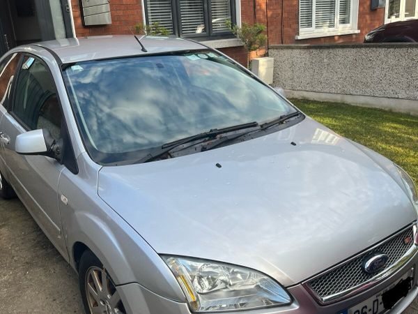 Ford Focus Hatchback, Petrol, 2006, Silver