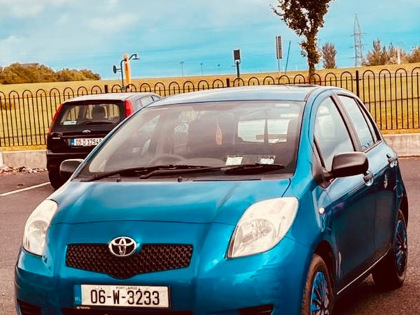 Toyota Yaris Hatchback, Petrol, 2006, Blue
