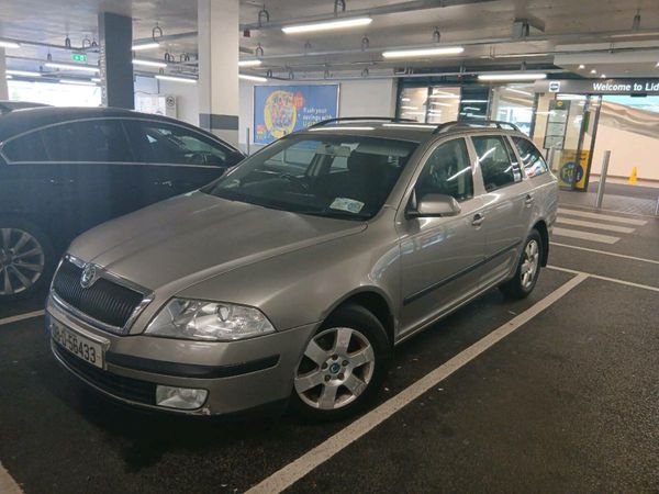 Skoda Octavia Estate/Jeep, Diesel, 2008, Beige