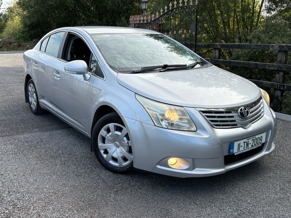 Toyota Avensis Saloon, Diesel, 2011, Silver