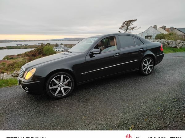 Mercedes-Benz E-Class Saloon, Petrol, 2009, Black