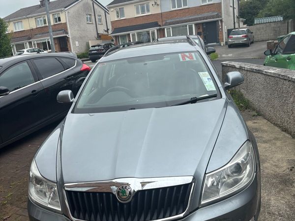 Skoda Octavia Estate, Diesel, 2013, Grey
