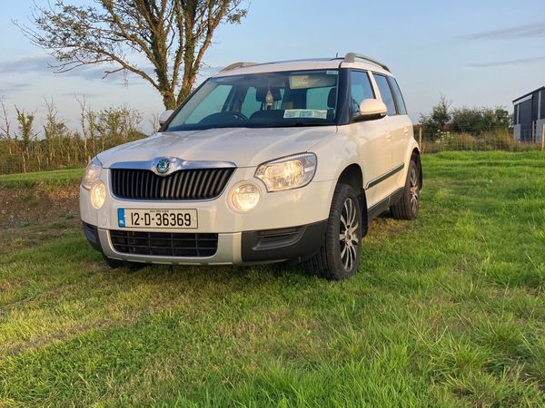 Skoda Yeti SUV, Diesel, 2012, White