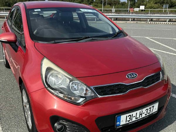 Kia Rio Hatchback, Petrol, 2013, Red