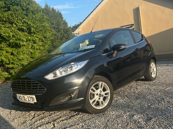 Ford Fiesta Hatchback, Petrol, 2014, Black
