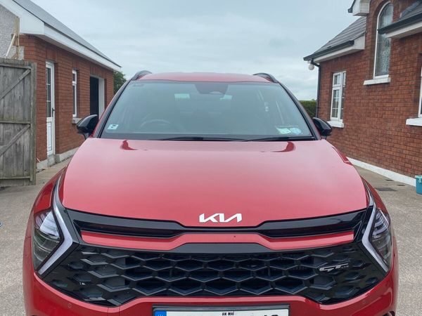 Kia Sportage SUV, Diesel Hybrid, 2022, Red