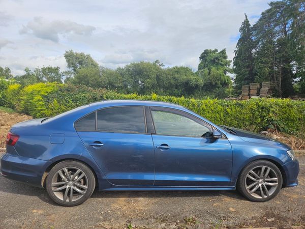 Volkswagen Jetta Saloon, Diesel, 2017, Blue