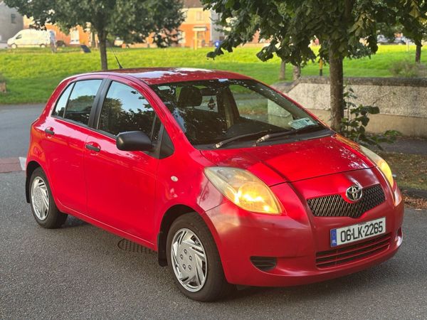 Toyota Yaris Hatchback, Petrol, 2006, Red