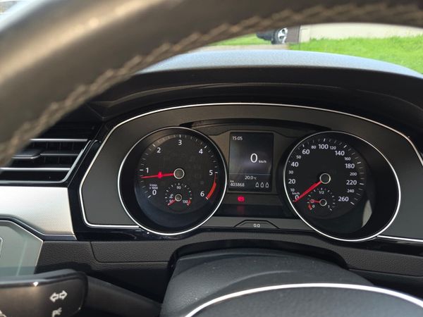 Volkswagen Passat Saloon, Diesel, 2016, Black