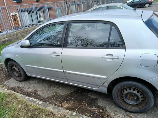 Toyota Corolla Hatchback, Petrol, 2003, Silver