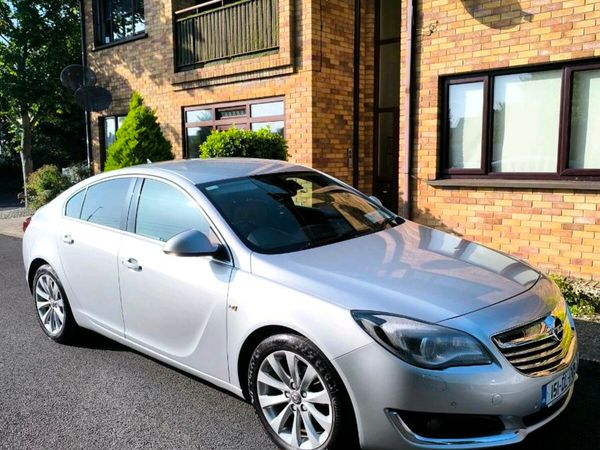 Opel Insignia Hatchback, Diesel, 2015, Silver