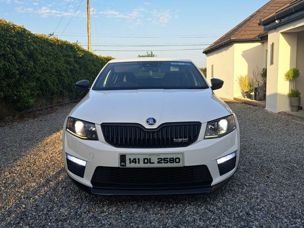 Skoda Octavia Hatchback, Diesel, 2014, White