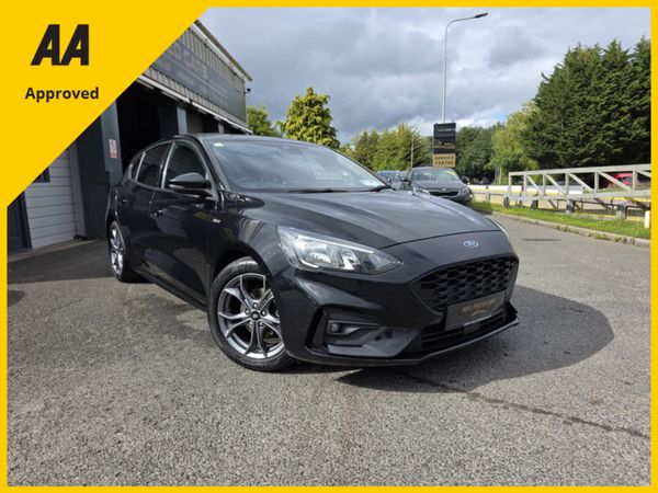 Ford Focus Hatchback, Petrol, 2019, Black