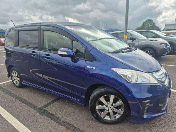 Honda Freed MPV, Petrol Hybrid, 2012, Blue